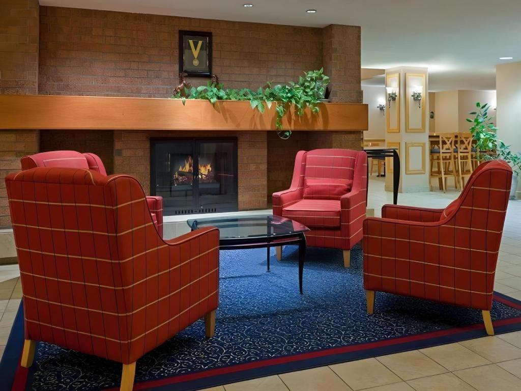 Holiday Inn Express Toronto East - Scarborough By Ihg ภายนอก รูปภาพ