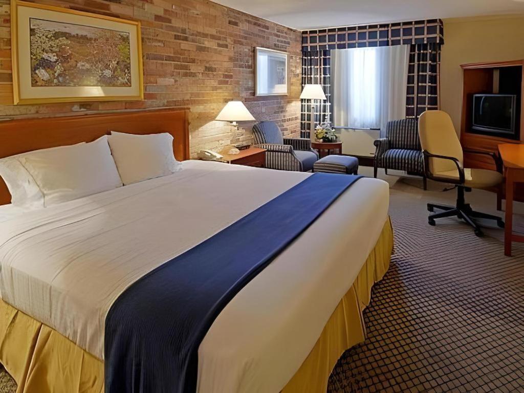 Holiday Inn Express Toronto East - Scarborough By Ihg ภายนอก รูปภาพ