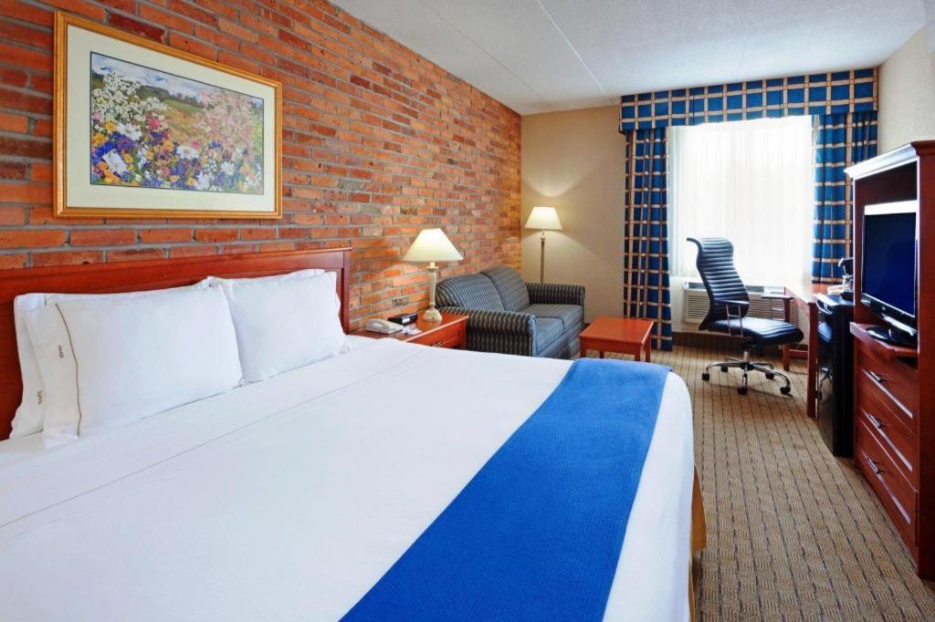 Holiday Inn Express Toronto East - Scarborough By Ihg ภายนอก รูปภาพ