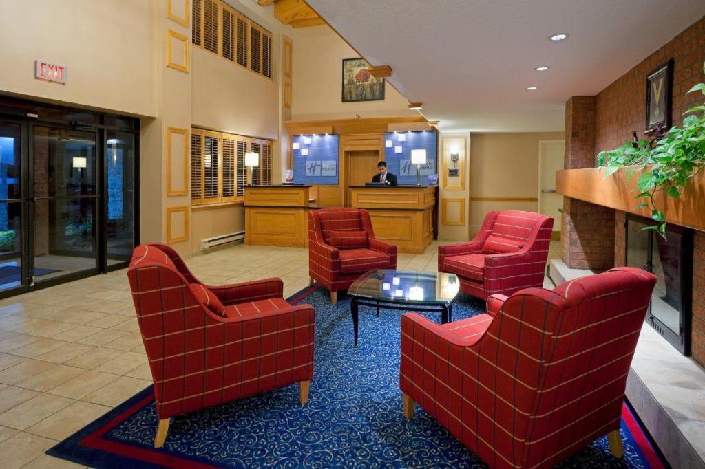 Holiday Inn Express Toronto East - Scarborough By Ihg ภายนอก รูปภาพ